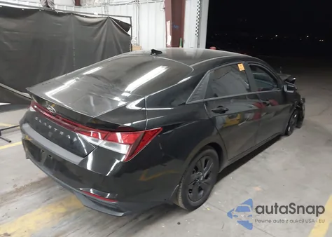 2022 Hyundai Elantra Sel z USA, uszkodzony, nr VIN 5NPLM4AG8NH079769